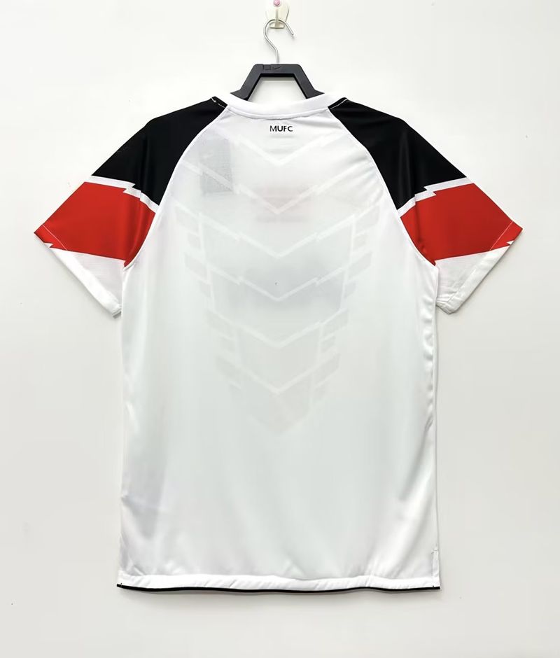 Retro Manchester United 2010-2011 away UCL edition Secondary image