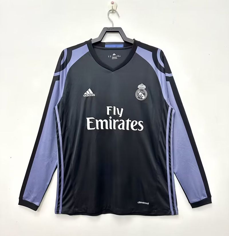 Maillot Rétro Real Madrid 2016-2017 Extérieur Manches Longues Image principale du produit