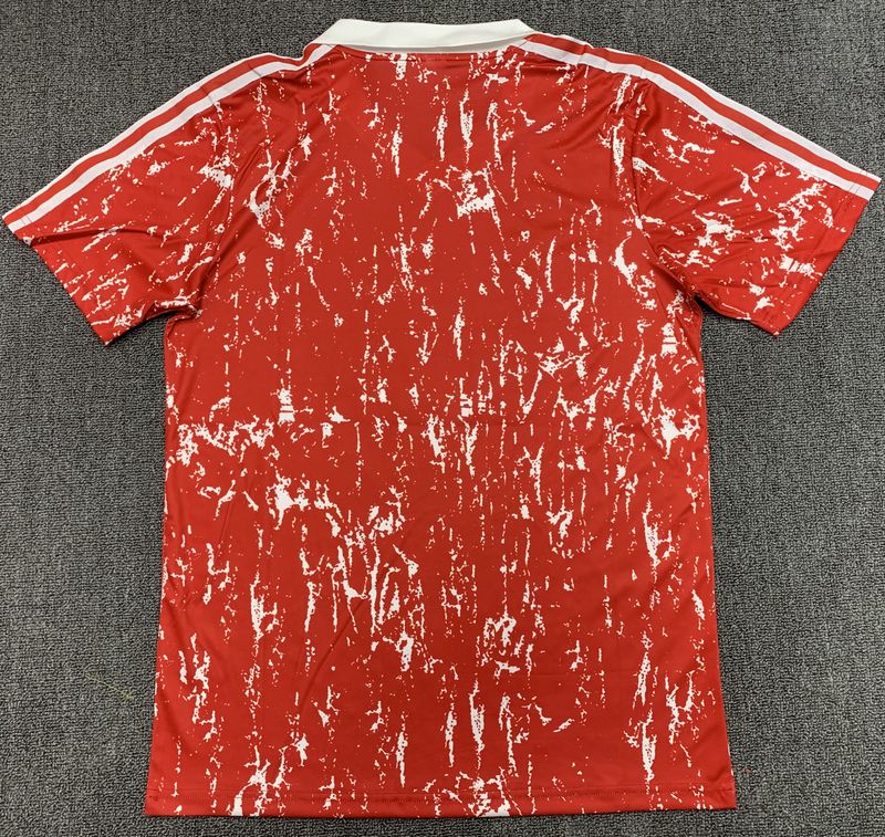 Retro Soviet Union 1990 home Secondary image