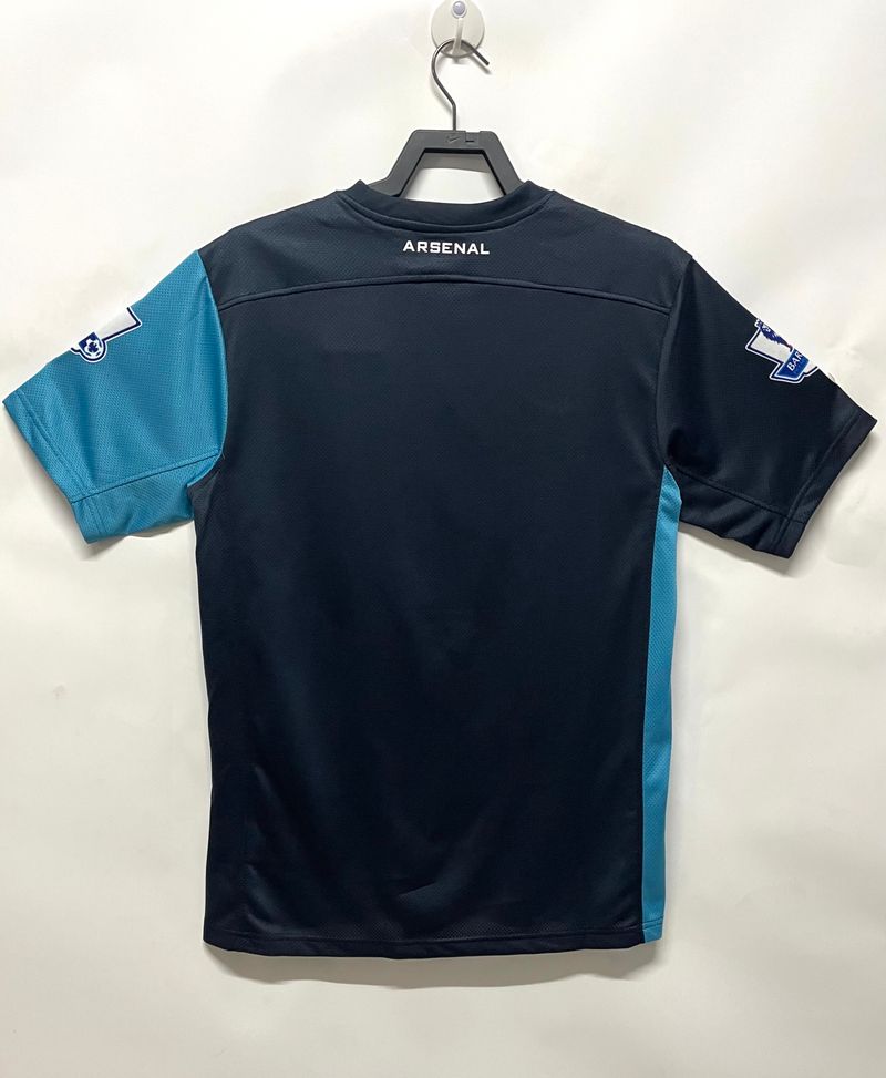 Retro Arsenal FC 2011-2012 away Secondary image