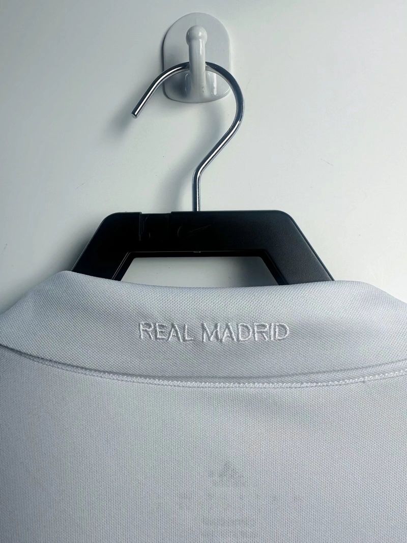 Maillot Rétro Domicile Manches Longues Real Madrid 2016-2017