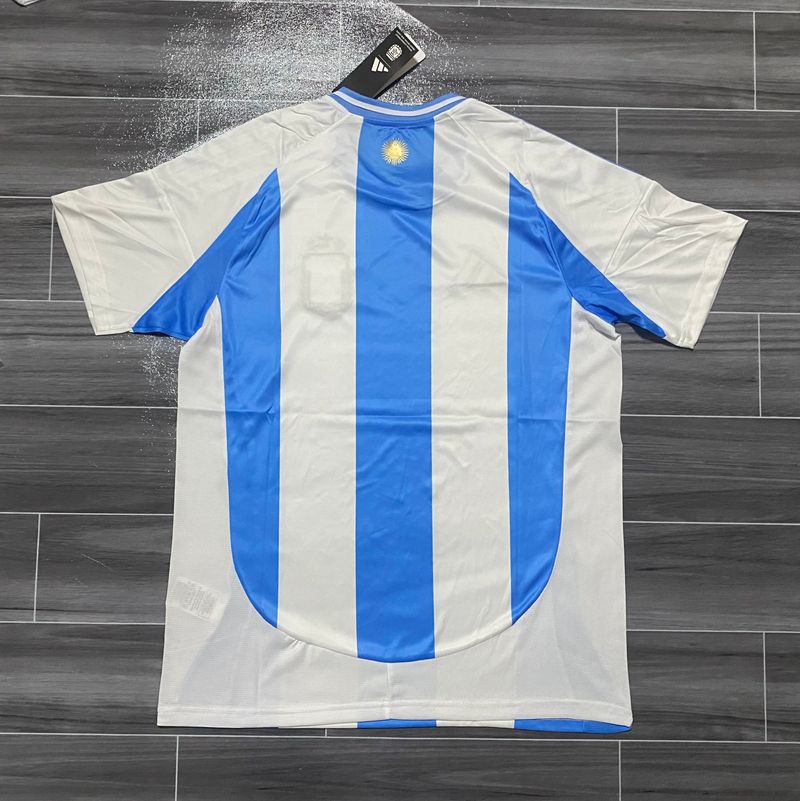 Retro Argentina 24-25 season home special Secondary image