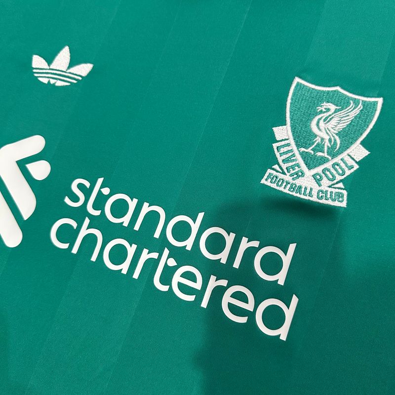Liverpool FC 2025-2026 deuxième extérieur