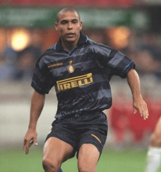 Maillot rétro Inter Milan 1997-1998 extérieur secondaire Image secondaire du produit