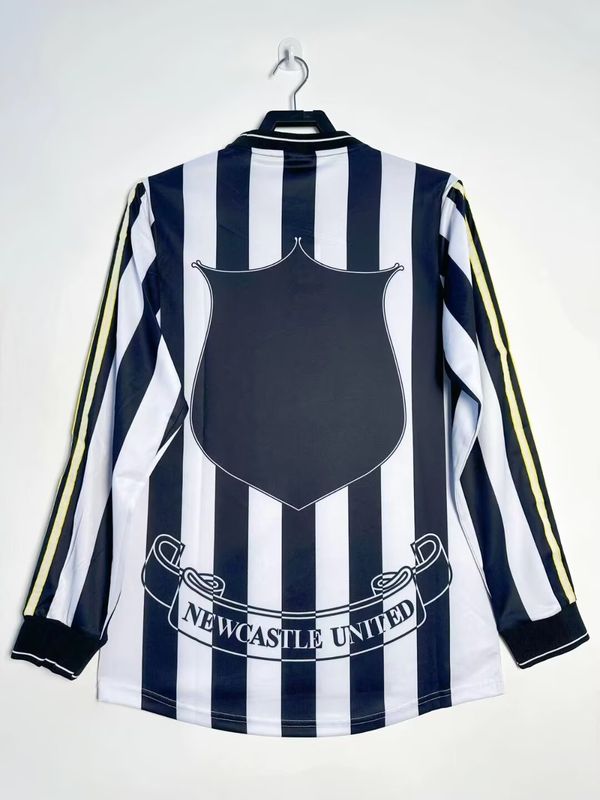 Maillot domicile rétro manches longues Newcastle United 1997-1999 Image secondaire du produit