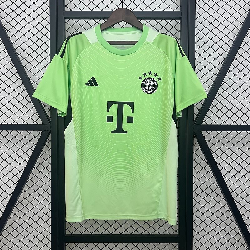 Bayern München 2025 - 2026 goalkeeper - WCFOOTBALLSUIT Image principale du produit
