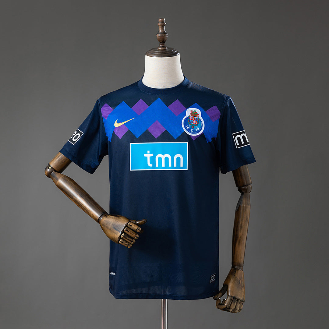 Retro FC Porto 2011-2012 Away Fan Main image