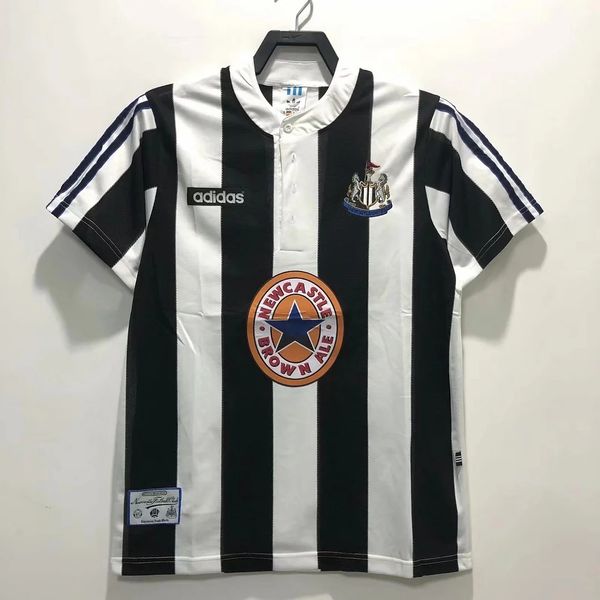 Maillot domicile rétro Newcastle United 1995-1997 Image principale du produit