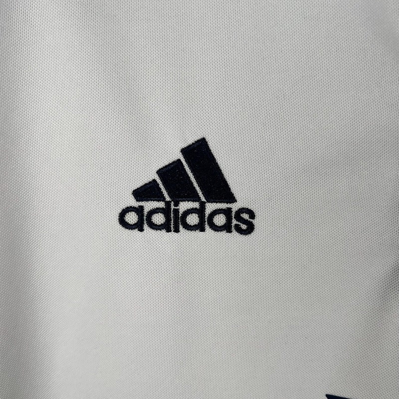 Tenue domicile rétro Real Madrid 2016-2017