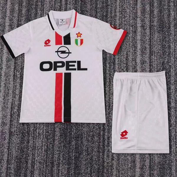 Ensemble Rétro Enfant AC Milan Extérieur 1996-1997