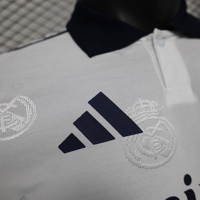Joueur édition spéciale Real Madrid 2025-2026