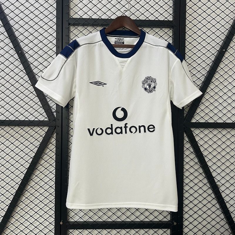 Retro Manchester United 2000-2001 away Main image