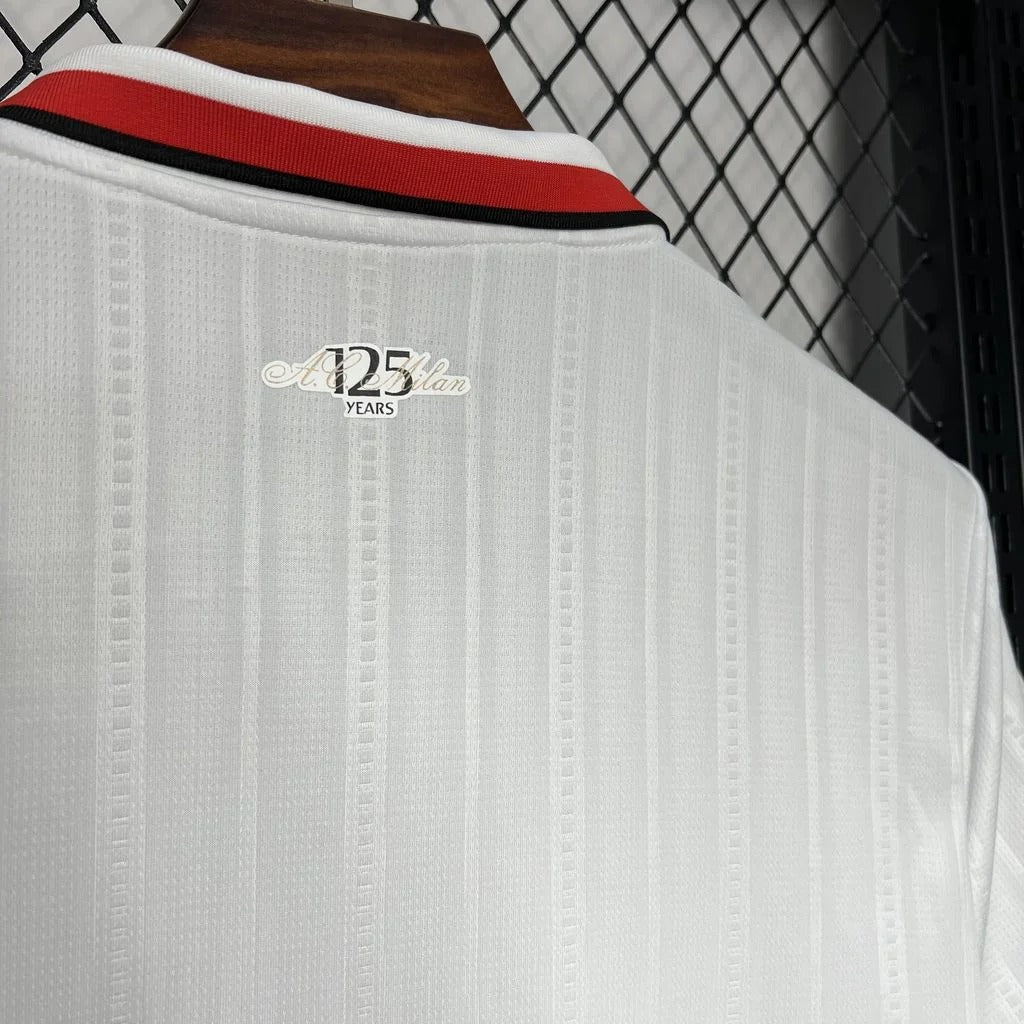 AC Milan 2024-2025 extérieur