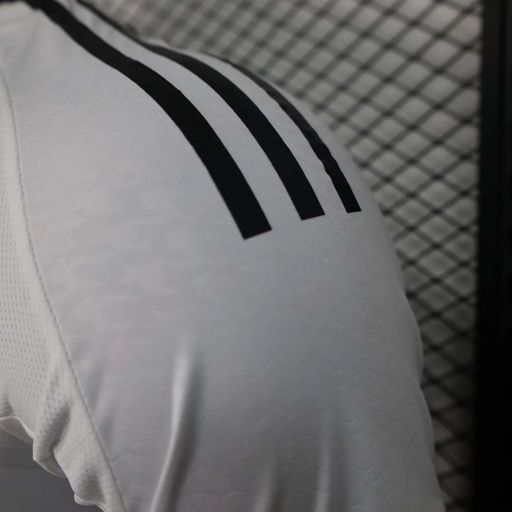 Real Madrid 2024-2025 home player