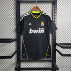 Maillot rétro Real Madrid extérieur 2010-2011