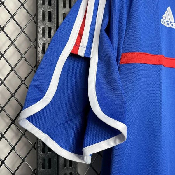 Retro France 2000 home