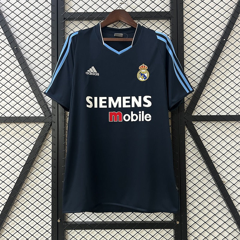 Maillot extérieur rétro Real Madrid 2003-2004 Image principale du produit