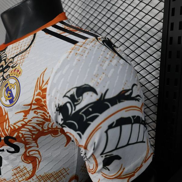 Joueur en édition spéciale Real Madrid 2025-2026