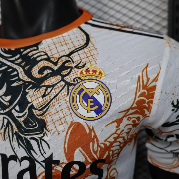 Joueur en édition spéciale Real Madrid 2025-2026