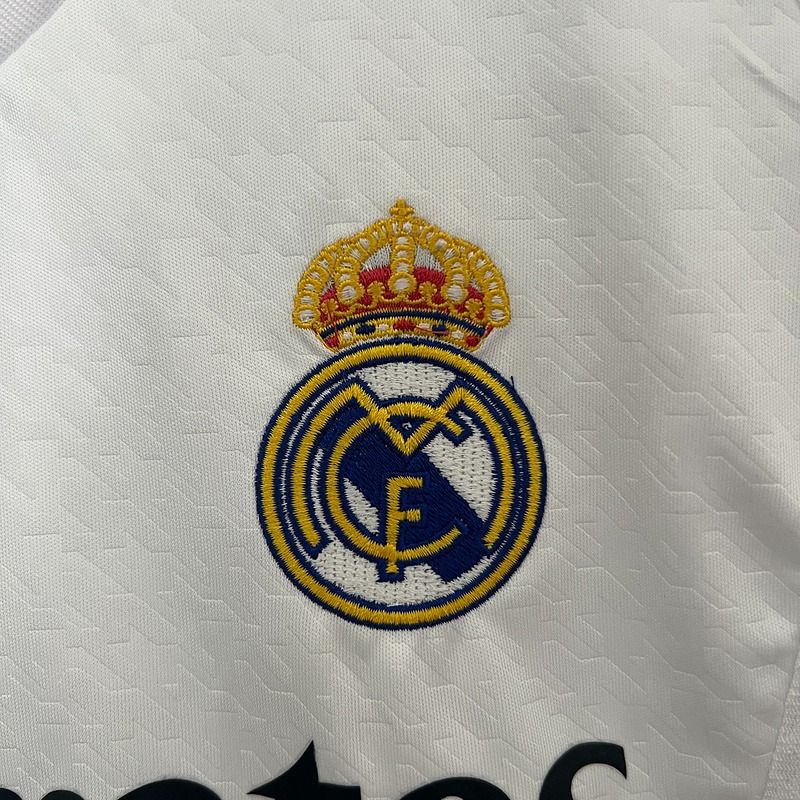 Tenue de match enfant Real Madrid domicile 2024-2025