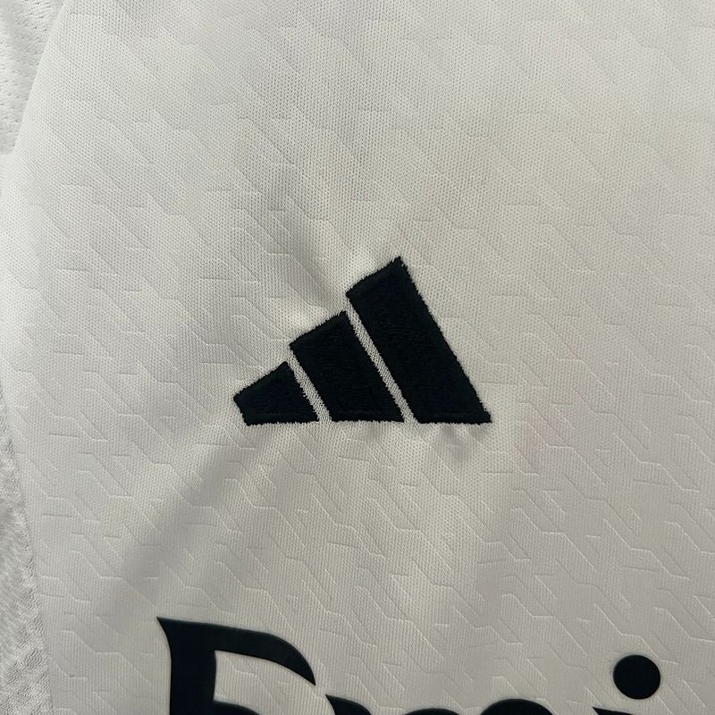 Tenue de match enfant Real Madrid domicile 2024-2025