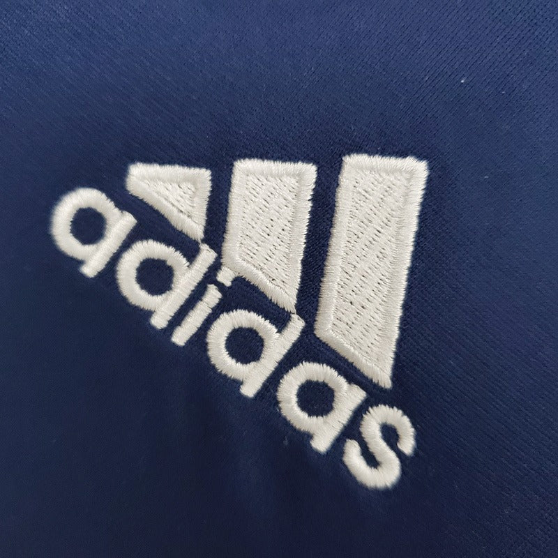 Maillot extérieur rétro du Real Madrid 2005-2006