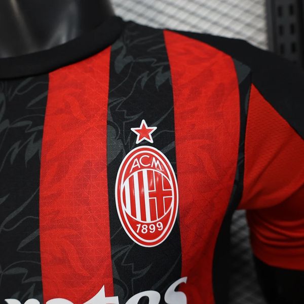 Domicile AC Milan 2025-2026 joueur