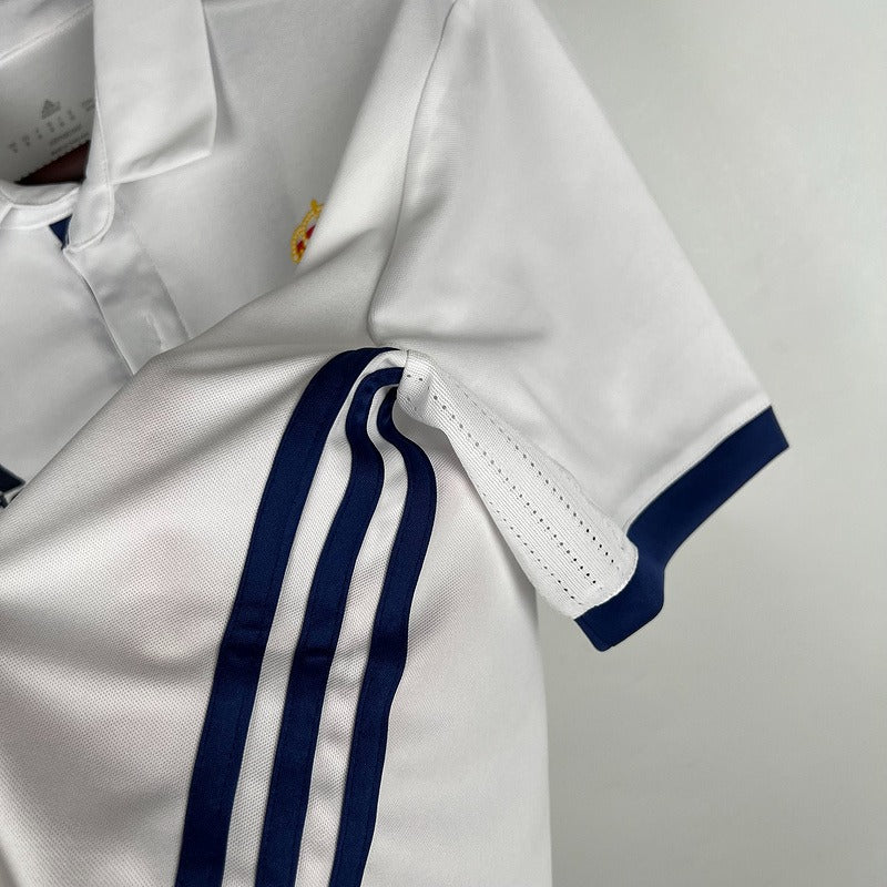 Tenue domicile rétro Real Madrid 2016-2017