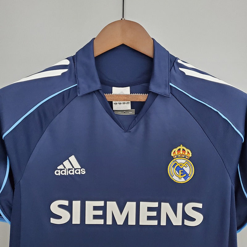 Maillot extérieur rétro du Real Madrid 2005-2006