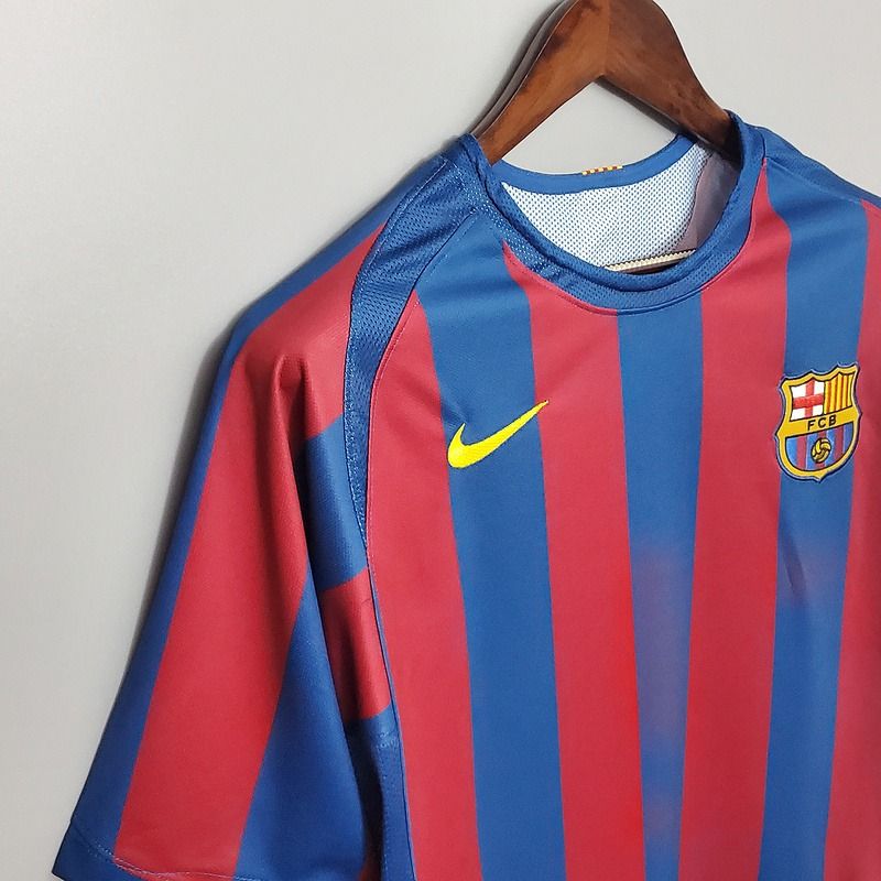 Maillot rétro du FC Barcelone saison 2005-2006 domicile (édition Ligue des Champions)