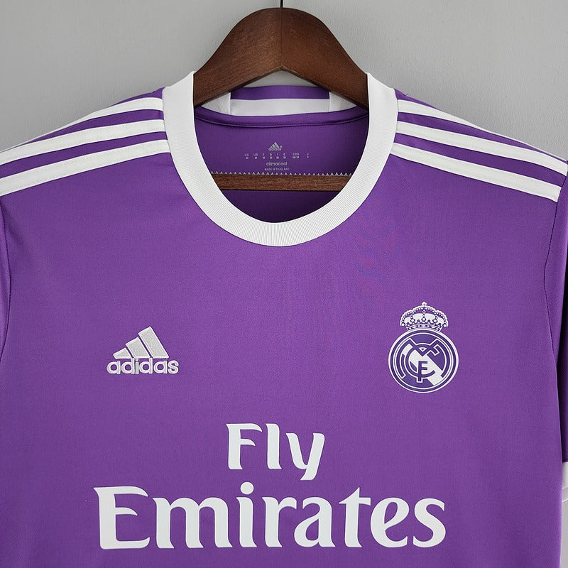 Retro Real Madrid 2016-2017 away