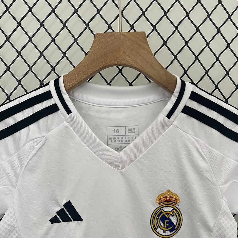 Tenue de match enfant Real Madrid domicile 2024-2025