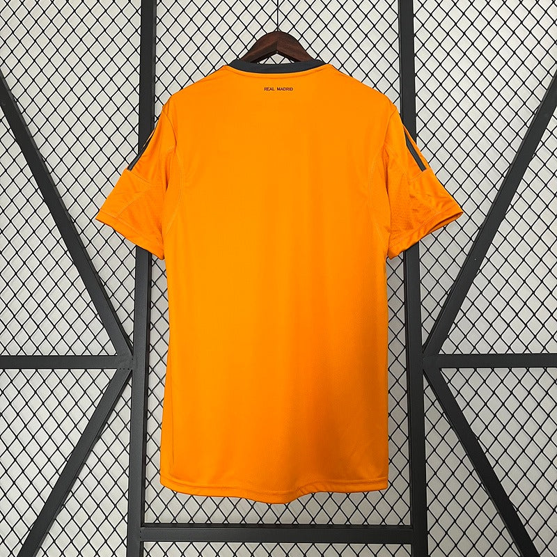 Maillot rétro Real Madrid extérieur 2013-2014 Image secondaire du produit