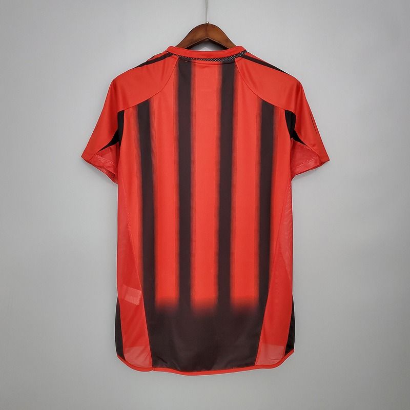 Retro AC Milan 2004-2005 home Secondary image