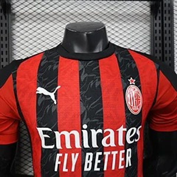 Domicile AC Milan 2025-2026 joueur