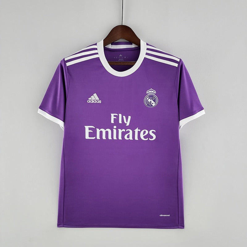 Maillot extérieur rétro Real Madrid 2016-2017 Image principale du produit