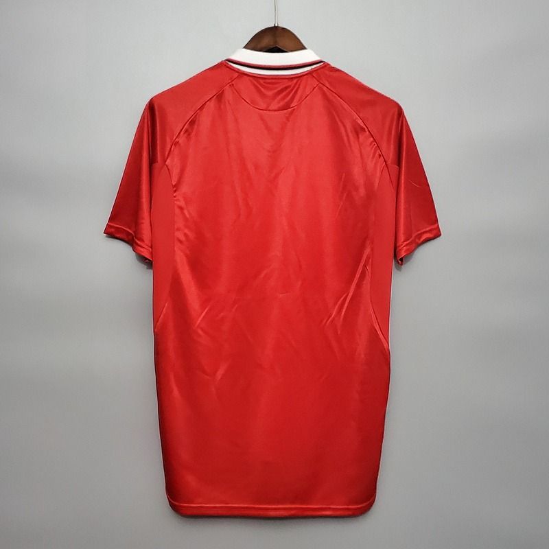 Maillot domicile rétro Manchester United 1999-2000 Image secondaire du produit