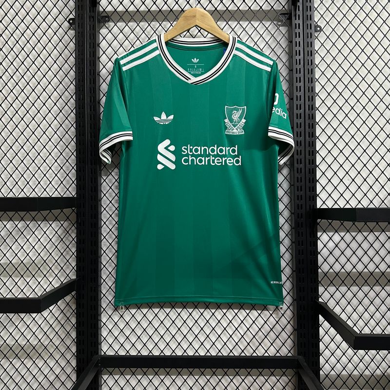Liverpool FC 2025-2026 deuxième extérieur