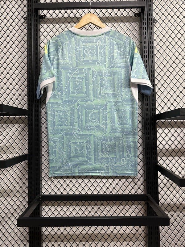 Juventus 2025-2026 away Secondary image
