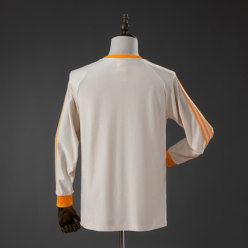 Bayern Munich Long Sleeve  Fan Secondary image