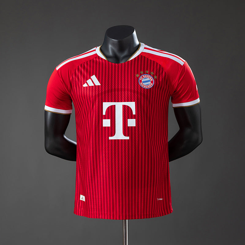 Joueur domicile du Bayern Munich 2026-2027 Image principale du produit