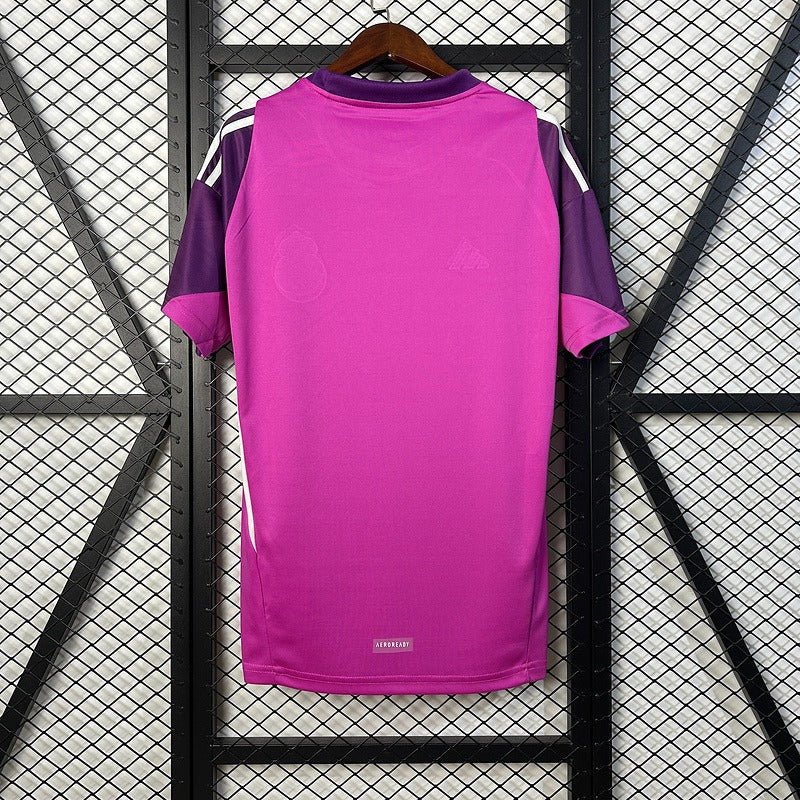Real Madrid 2025-2026 Goalkeeper Secondary image
