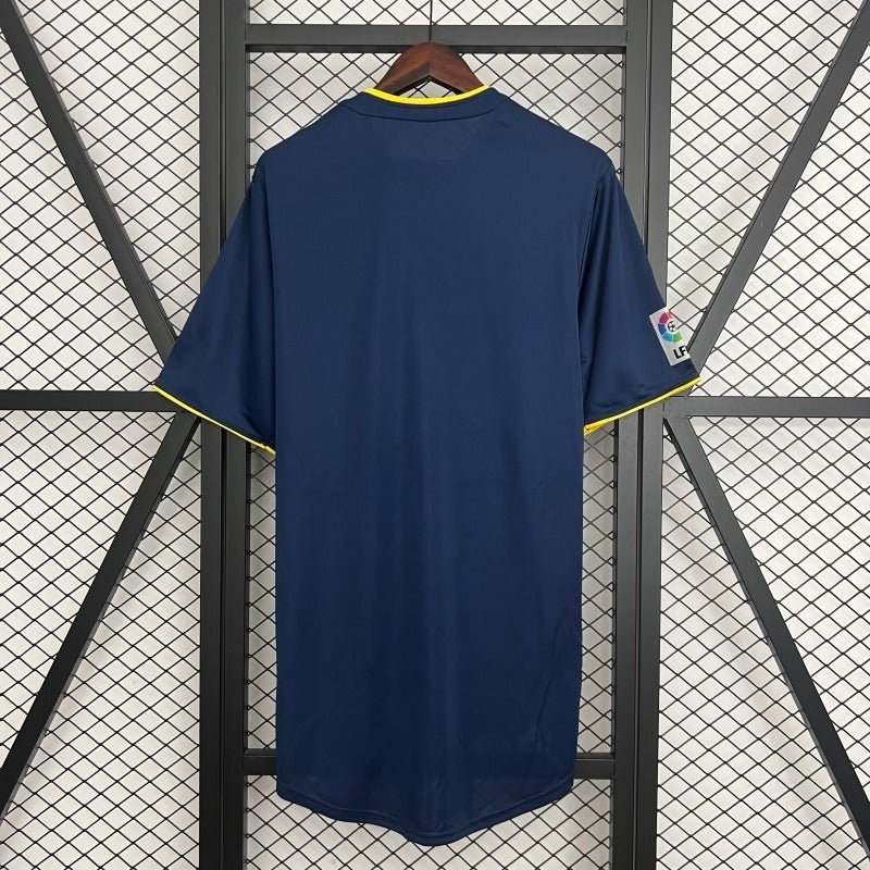 Retro Atletico Madrid 2002-2003 away Secondary image