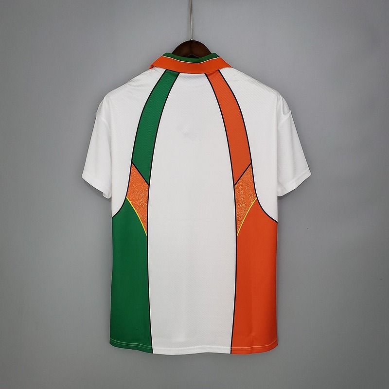 Retro Ireland 1994-1996 away Secondary image