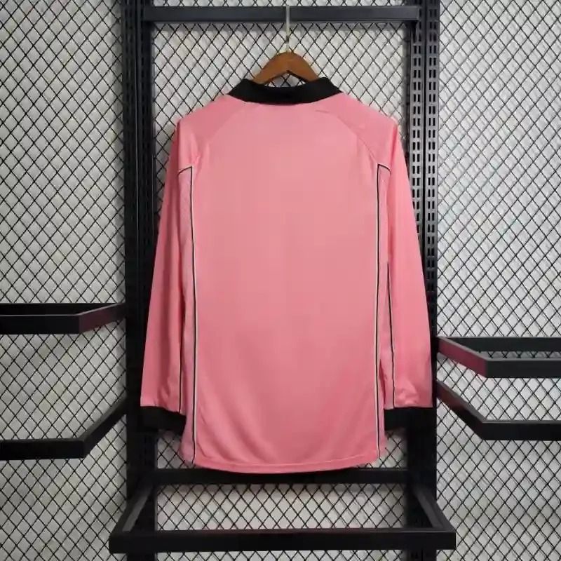 Retro Juventus 1997-1998 away Long Sleeve Secondary image