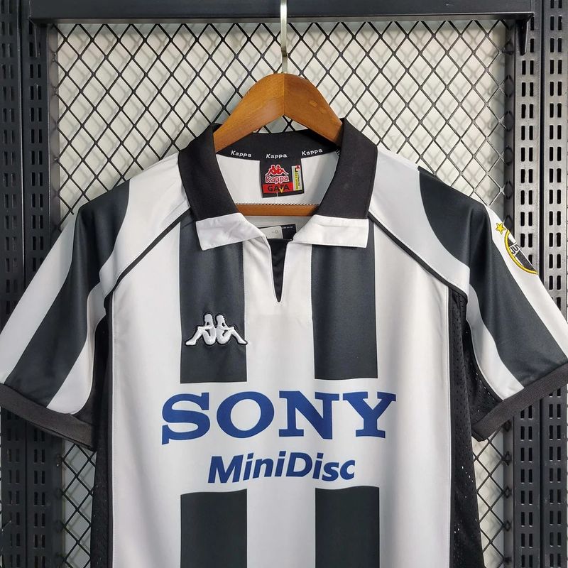 Retro Juventus 1997 - 1998 home - WCFOOTBALLSUIT