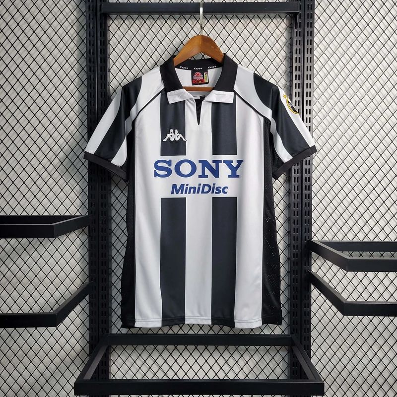 Retro Juventus 1997 - 1998 home - WCFOOTBALLSUIT Main image