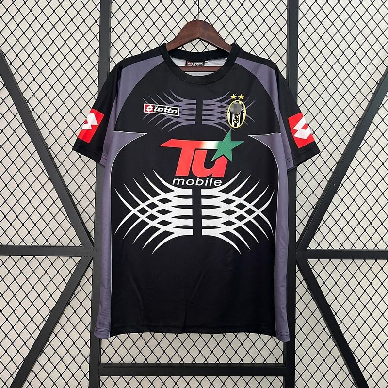 Retro Juventus 2001 - 2002 away - WCFOOTBALLSUIT Main image