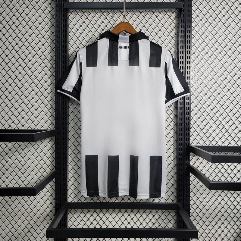 Retro Juventus 2014-2015 home Secondary image