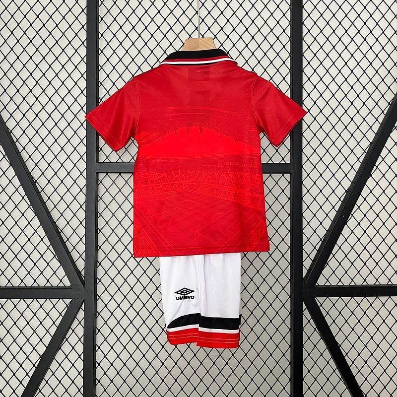 Enfant Rétro Manchester United Domicile 1994-1996 Image secondaire du produit